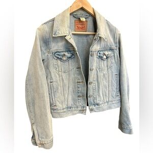 Levi’s Vintage M denim trucker jacket- excellent condition fits close to Small